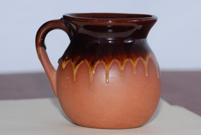 pitcher-2825518_1280