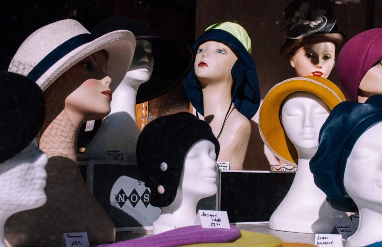 mannequin-8429771_1280
